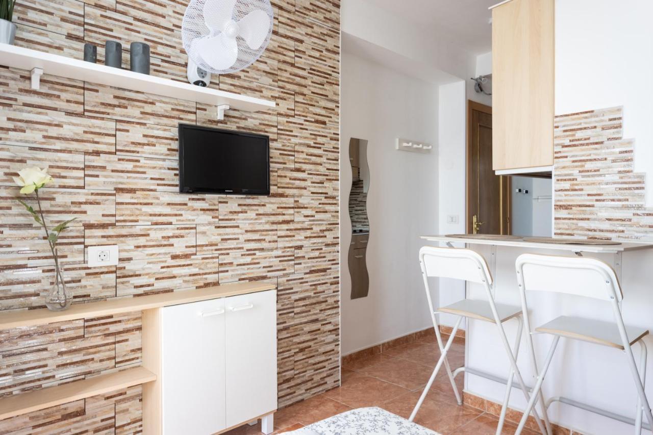 Apartamentos Ohana - Edificio Tonillo ลอส กริสเตียนอส ภายนอก รูปภาพ